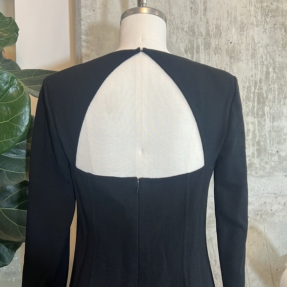 Oscar De La Renta Open Back Dress - Picture 4 of 11